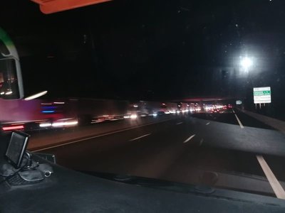 13192 LKW Stau.jpg
