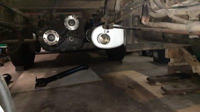 Auspuff unterm Auto.jpg