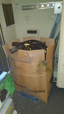 ein Koffer Kabel.jpg