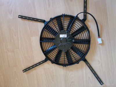 Lüfter mit Halter.jpg