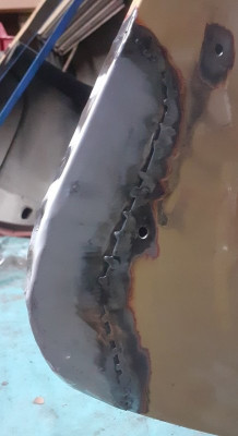 Motorhaube  links geschweißt außen.jpg
