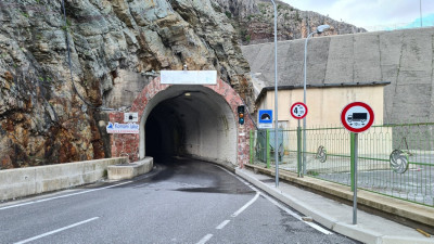 Koman_Tunnel_Südportal.jpg