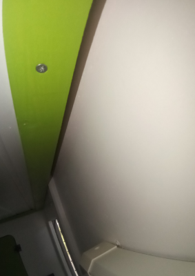 Die Leisten welche an den Seitenwänden &quot;Anliegen&quot; wurden mit Abstand (ca 2cm) montiert, so kann die Luft hinter die Deckenverkleidung strömen