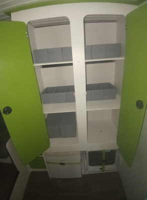 Für ein bisschen Ordnung im Schrank hat mir meine Schwester kleine Stoffboxen geschenkt.