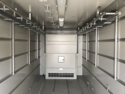 2019-05-07 20-28-11 Zeppelin Shelter 20 Fuß Seecontainer.png