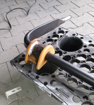 Die Dinger wurden mit dem Heißluftföhn erhitzt, dann konnte man sie über den Stabibügel drücken
