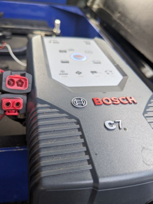 20230722_Ladegeraet_Bosch.jpg