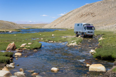 Spannende Pisten im Zorkul Nationalpark entlang des Pamir Flusses