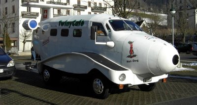 Strassenflugzeug.JPG