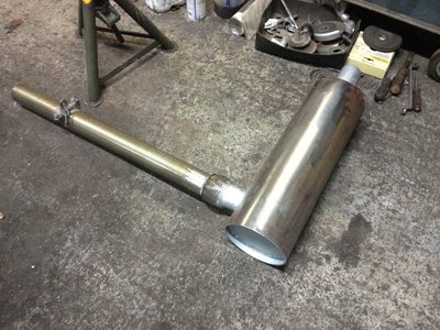 Auspuff neu fast fertig II.jpg