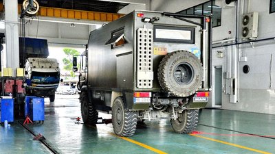 MAN in Pathum Thani