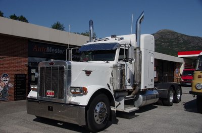 20130707_165356_Peterbilt_002.JPG