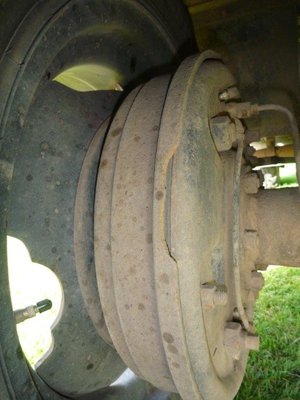 Hinterachse Bremstrommel.jpg