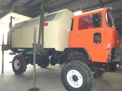 11LKW drunter.JPG