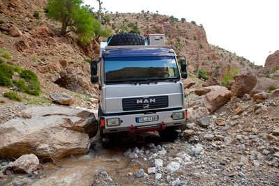 2011 mantoco in Marokko schmale Stelle fuer Manni in der Gorge de Jaffar.jpg