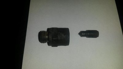 Adapater und Abgerissene Entlüftungsschraube