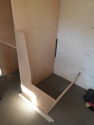 Sitzkasten Schrank (Large).JPG