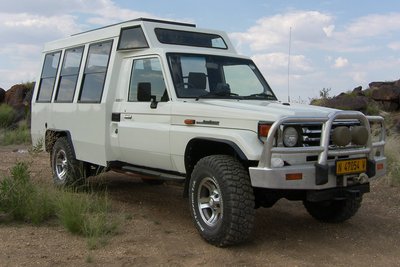 Land Cruiser FZJ 79R - TJMRK Safari Convertion.jpg