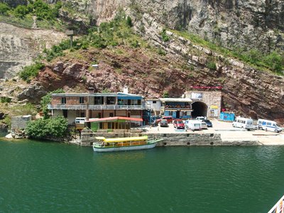 Ableger Komani