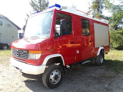 Kommunalfahrzeuge-FeuerwehrautoMERCEDES-BENZ-Vario-816-D-4x4---2_big--15090314502389884600.jpg