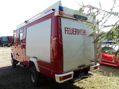 Kommunalfahrzeuge-FeuerwehrautoMERCEDES-BENZ-Vario-816-D-4x4---8_big--15090314502389884600.jpg