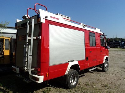 Kommunalfahrzeuge-FeuerwehrautoMERCEDES-BENZ-Vario-816-D-4x4---9_big--15090314502389884600.jpg