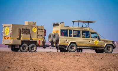 Toyota Land Cruiser 4500 EFI mit Doppelachser.jpg
