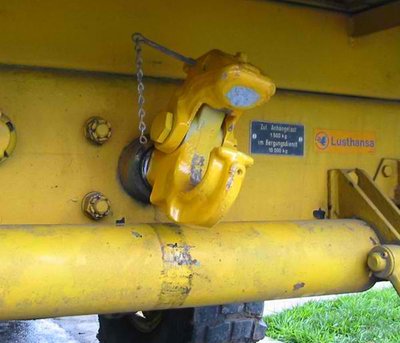 deutz-hook-small.jpg