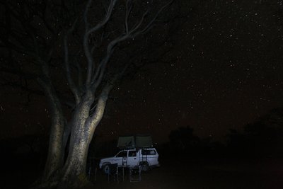 Auf dem Parkplatz bei den San, Grootfontein/Namibia