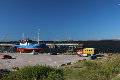 Ventsplis,  Lettland,  an der Hafeneinfahrt, nach links  eine lange Mole in die Ostsee und hinter mir (dem Fotografen ) direkt der Strand.<br />Tipp aus dem Womo Führer, hätte ich selber nicht gefunden......