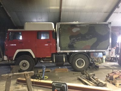 130d9 unlackierter koffer.jpg