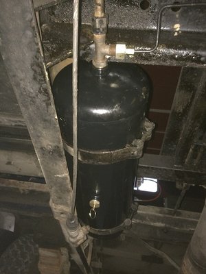 neuer Drucktank weil Rost im alten 1 cm dick... also auch neuer Luftfilter..