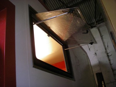 koffer_fenster.jpg