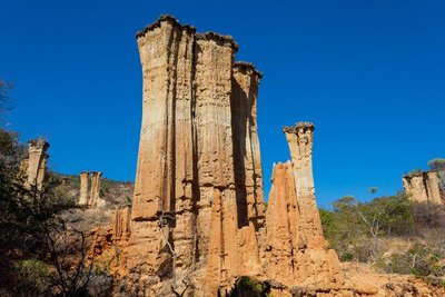Sandsteinsäulen in der Isimilia Schlucht