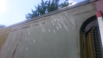 Wieder freigelegte, früher sanierte Risse