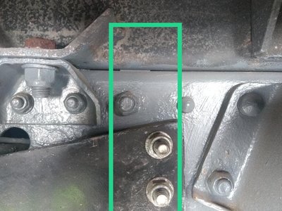Mögliche Flacheisenlasche mit zwei bzw drei Einschraubmöglichkeiten