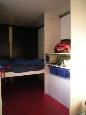 Blick vom Durchgang in den koffer nach Fahrtrichtung hinten links