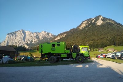 Ansicht Außen in Fahrtrichtung rechts
