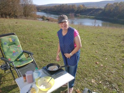 13199. Outdoor Kochen.jpg (137.51 KiB) 8456 mal betrachtet 13199. Outdoor Kochen.jpg