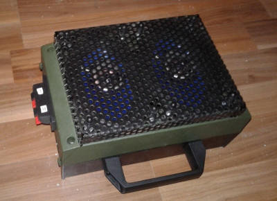 Zeppelin_Lautsprecherbox_a.jpg