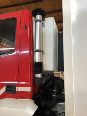 Ausbau mit Luftansaugrohr.jpg