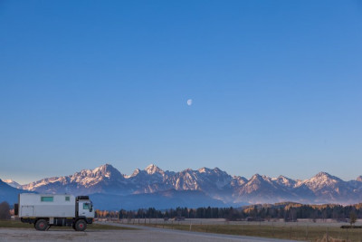 Genialer Stellplatz vor der Kulisse der Allgäuer Alpenkette