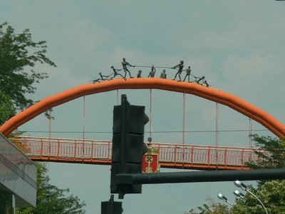 Schönes Detail einer Brücke in Kardzhali, Bulgarien. Das Tauziehen um Bulgarien betreffend?<br />.