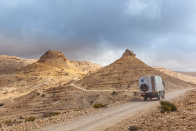 Pistenspaß im Hajar al-Sharqi Gebirge