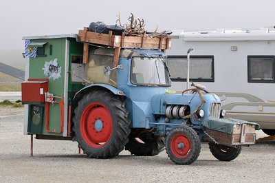 trecker-1.jpg (195.25 KiB) 3689 mal betrachtet Gesehen am Nordkap 2010.