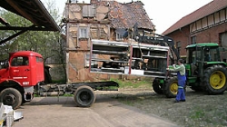Koffer_Runter_D.jpg