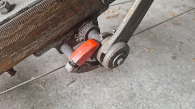 Ausfahrmechanismus ohne Lösevorrichtung