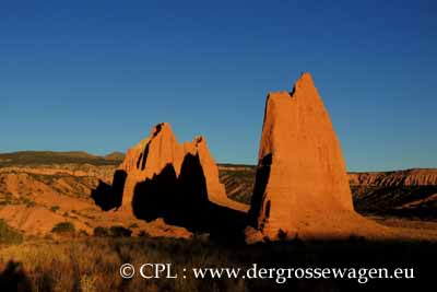 Upper_Cathedral_Valley_03.JPG