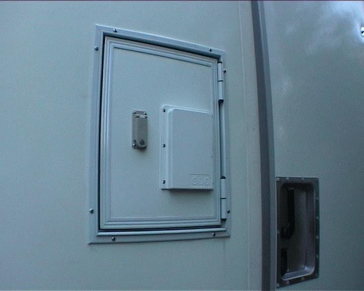 2004_06_08 toilettenklappe.JPG