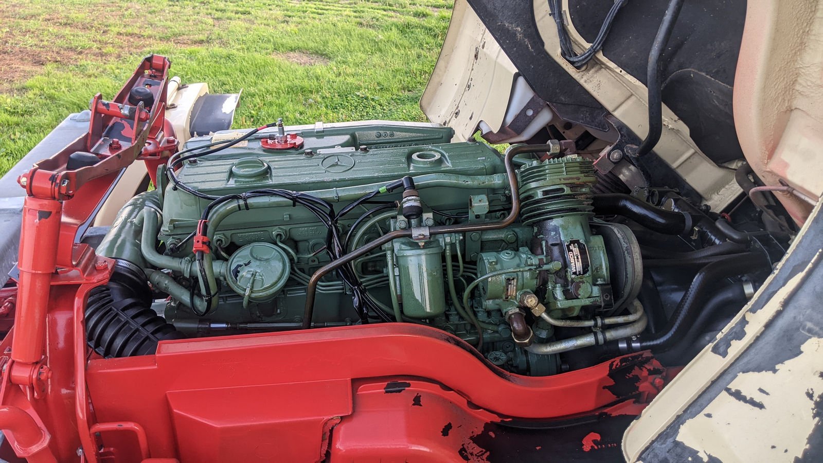 16 - MB917_Motor_rechts_rs.jpg